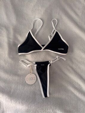 CHOOKS Black & White Triangle Bikini Set